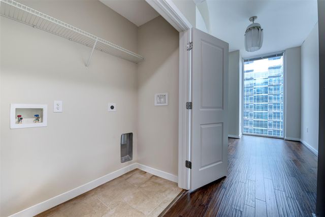 5925 Almeda Road 2214, Houston, TX 77004