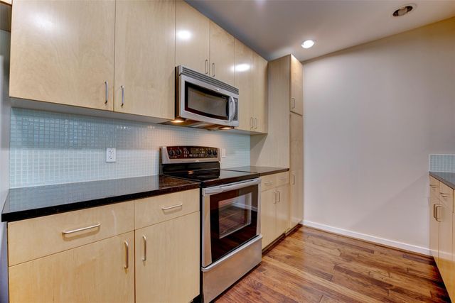 5925 Almeda Road 2214, Houston, TX 77004