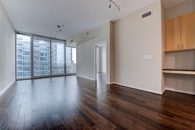 5925 Almeda Road 2214, Houston, TX 77004