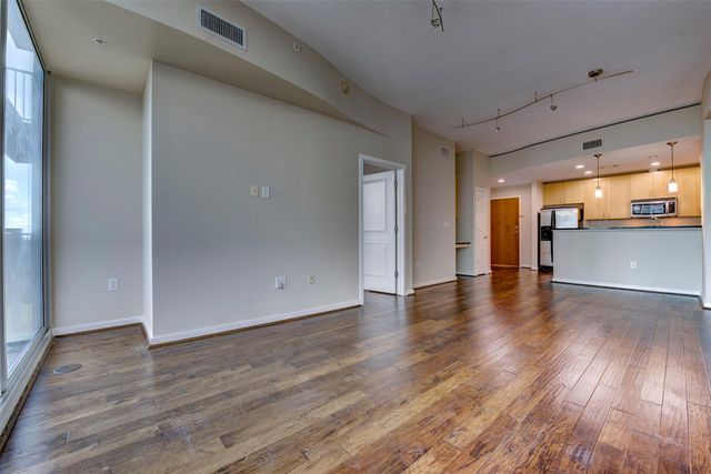 5925 Almeda Road 2214, Houston, TX 77004