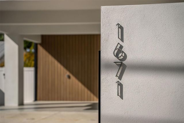 1671 ARLINGTON STREET, Sarasota, FL 34239