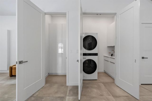 1671 ARLINGTON STREET, Sarasota, FL 34239