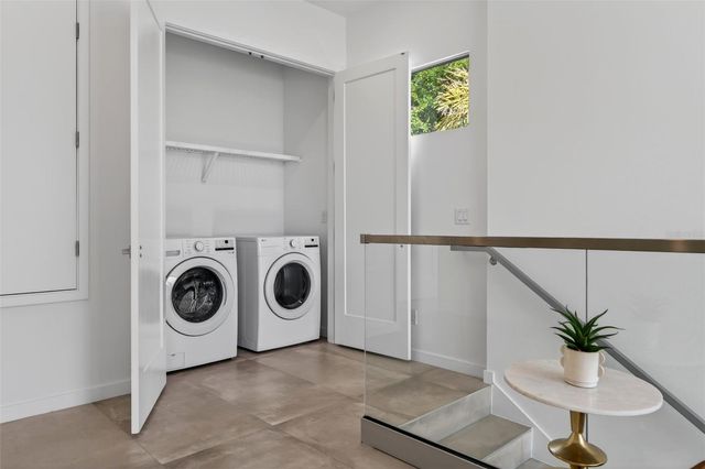 1671 ARLINGTON STREET, Sarasota, FL 34239