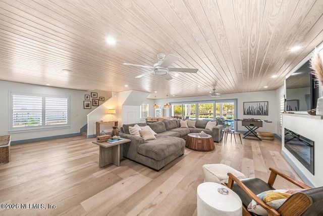 411 A N ROSCOE Boulevard, Ponte Vedra Beach, FL 32082