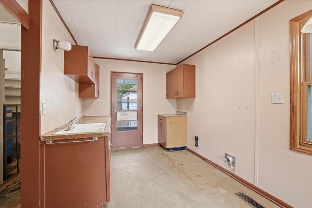 W146S6971 Catalina DRIVE, Muskego, WI 53150