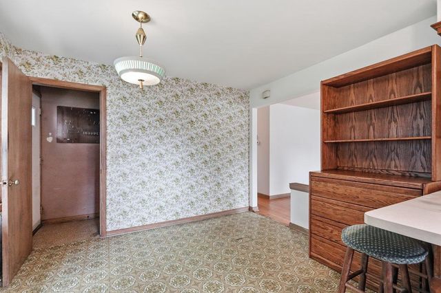 404 Tompkins Drive, Madison, WI 53716