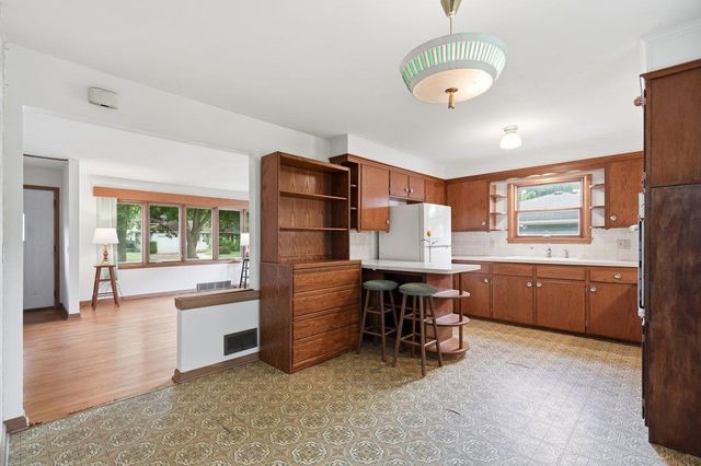 404 Tompkins Drive, Madison, WI 53716