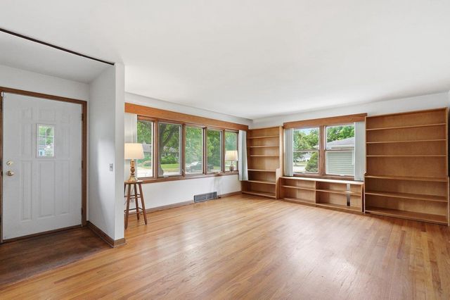 404 Tompkins Drive, Madison, WI 53716