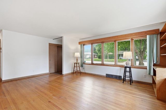 404 Tompkins Drive, Madison, WI 53716