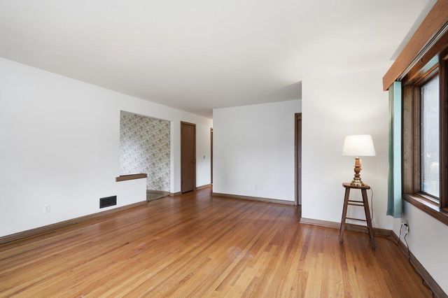 404 Tompkins Drive, Madison, WI 53716