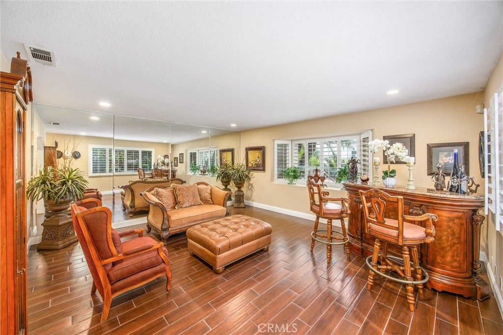 2401 Northmoor, Corona, CA 92882 — photo 2