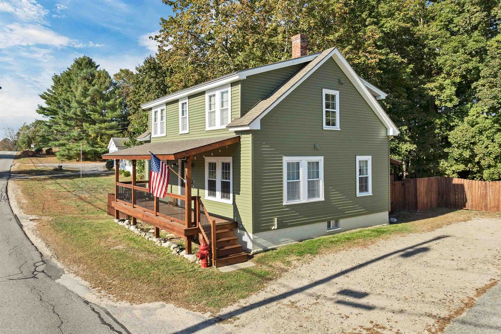 82 Bay Street, Wolfeboro, NH 03894