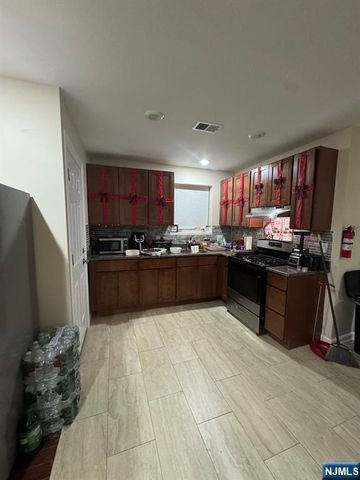 392-394 Leslie Street, Newark, NJ 07112