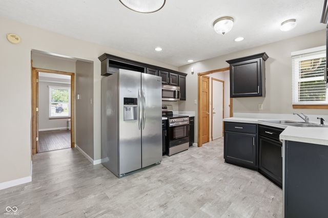 1161 W Willow Run Court, Mooresville, IN 46158
