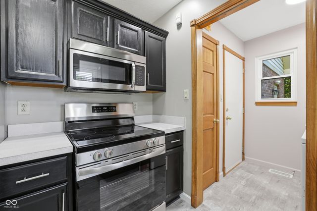 1161 W Willow Run Court, Mooresville, IN 46158