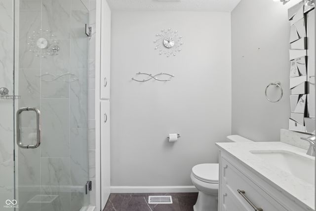 1161 W Willow Run Court, Mooresville, IN 46158