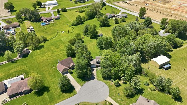 1161 W Willow Run Court, Mooresville, IN 46158