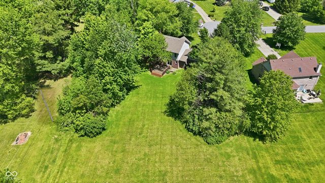 1161 W Willow Run Court, Mooresville, IN 46158