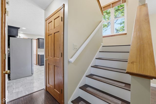 1161 W Willow Run Court, Mooresville, IN 46158