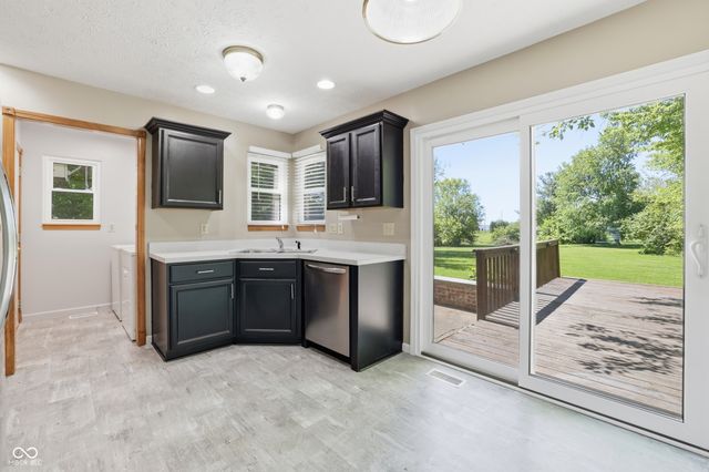 1161 W Willow Run Court, Mooresville, IN 46158