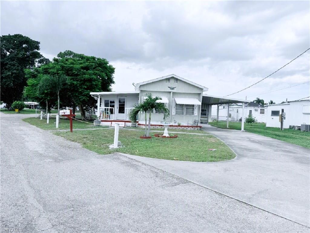 123 Flame LN, NORTH FORT MYERS, FL 33917 — exterior