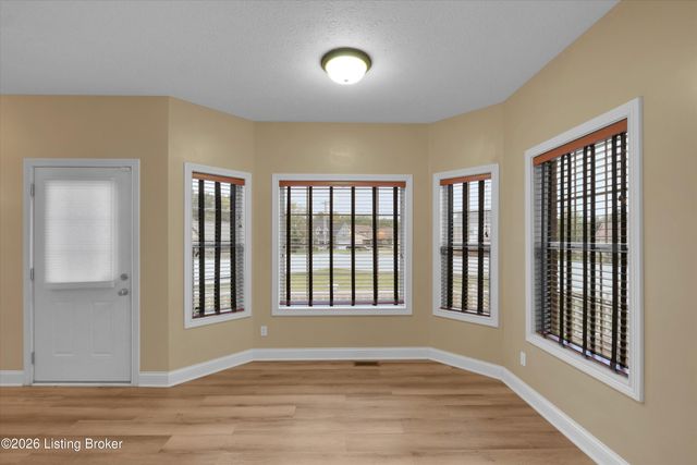 500 Concord Grape Way, Vine Grove, KY 40175