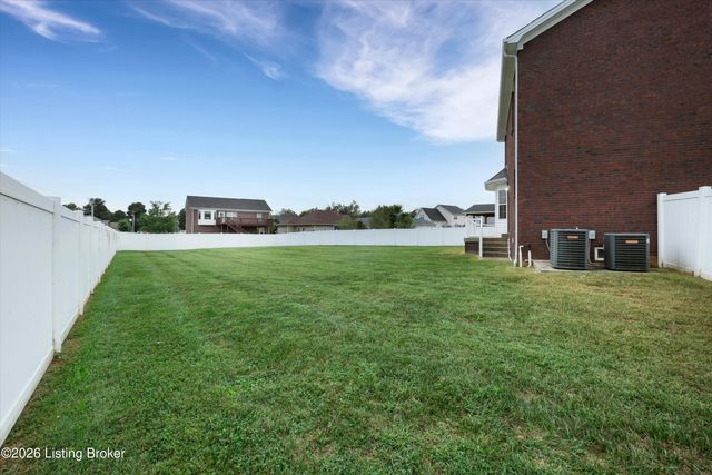 500 Concord Grape Way, Vine Grove, KY 40175