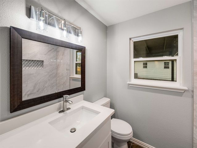 1200 Walker Drive, Hurst, TX 76053