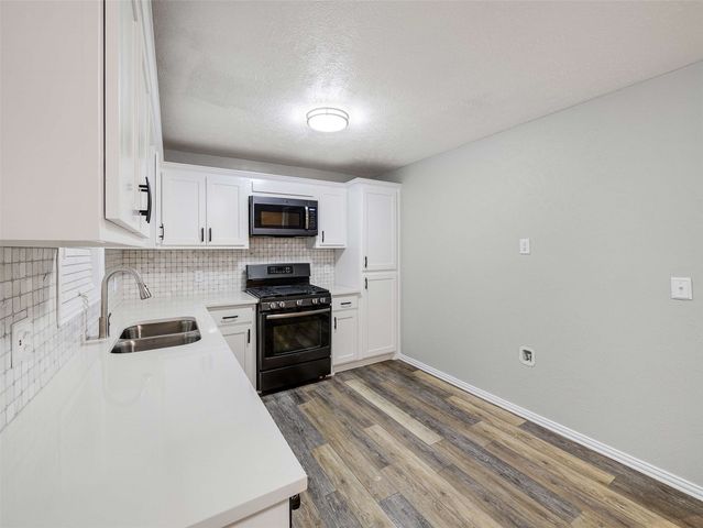 1200 Walker Drive, Hurst, TX 76053