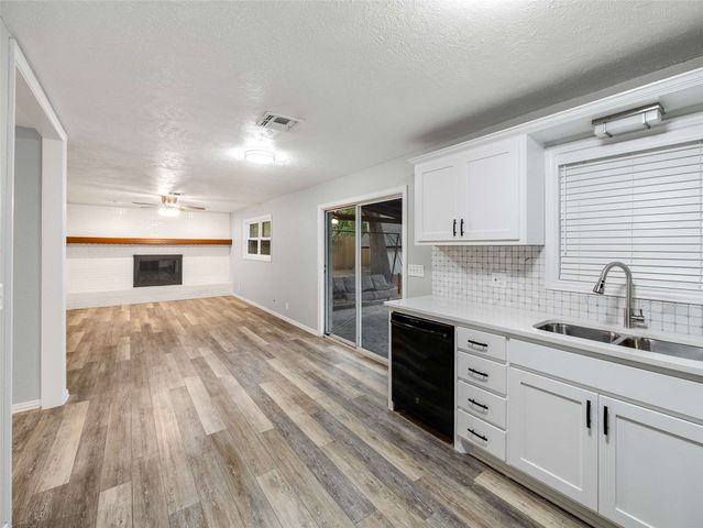 1200 Walker Drive, Hurst, TX 76053