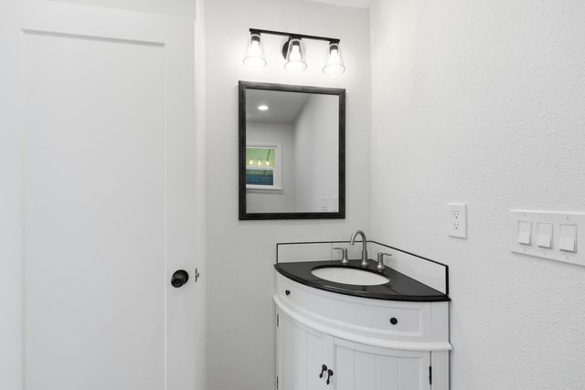 120 E Hoffman Ave, Spokane, WA 99208