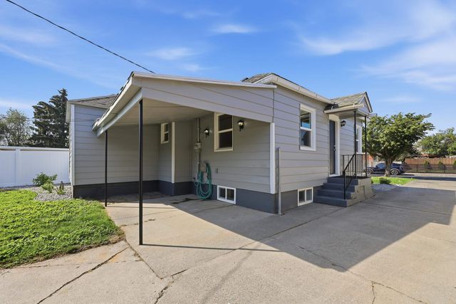 120 E Hoffman Ave, Spokane, WA 99208