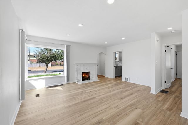 120 E Hoffman Ave, Spokane, WA 99208