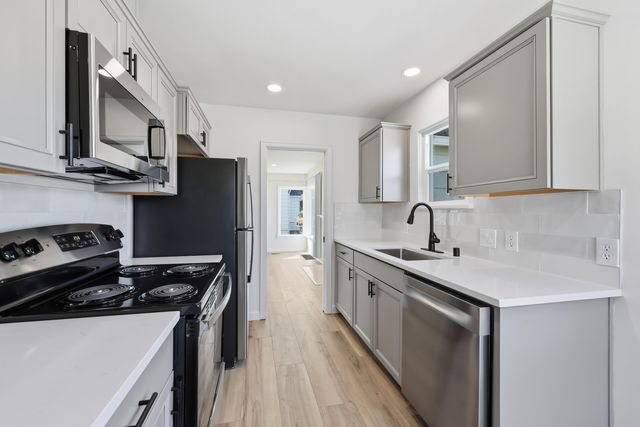 120 E Hoffman Ave, Spokane, WA 99208