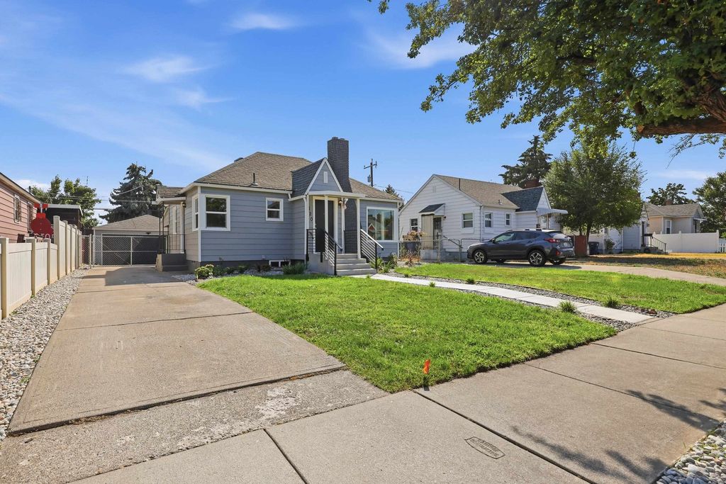 120 E Hoffman Ave, Spokane, WA 99208