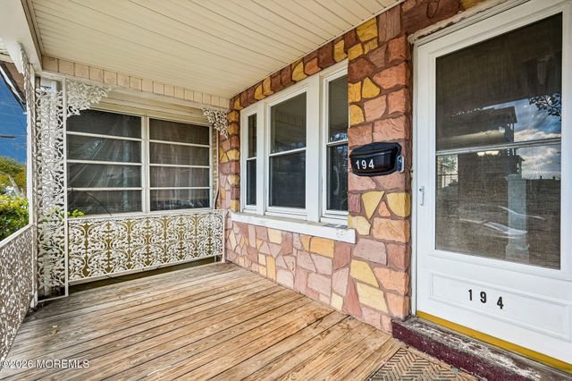 194 Lewis Street, Perth Amboy, NJ 08862