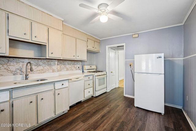 194 Lewis Street, Perth Amboy, NJ 08862