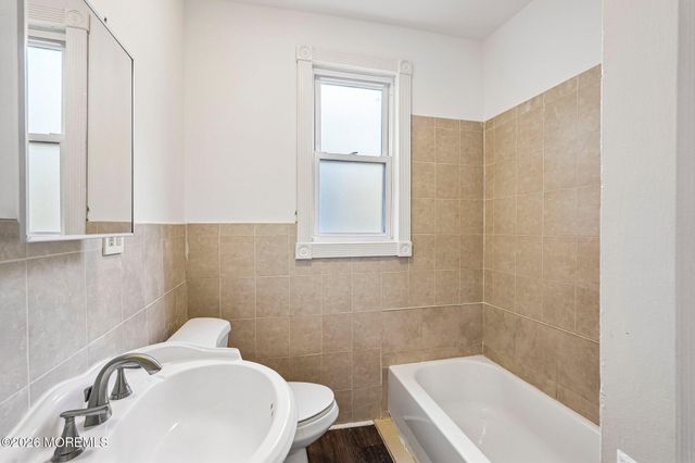 194 Lewis Street, Perth Amboy, NJ 08862