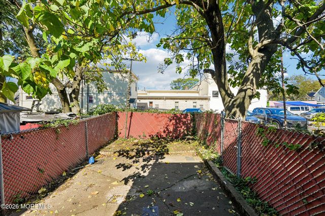 194 Lewis Street, Perth Amboy, NJ 08862