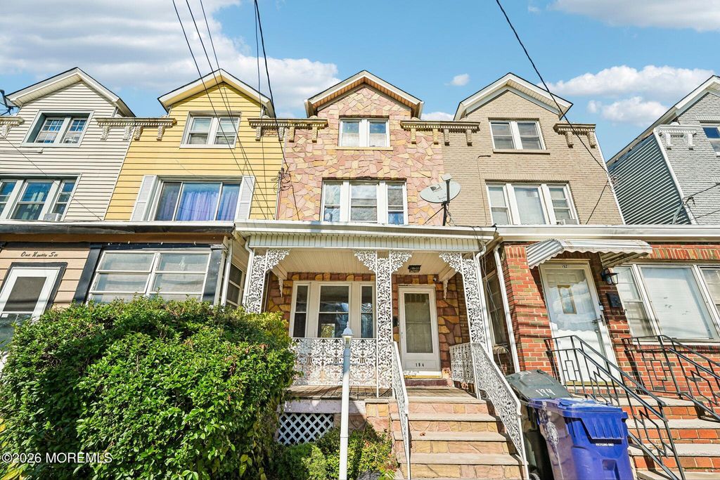 194 Lewis Street, Perth Amboy, NJ 08862