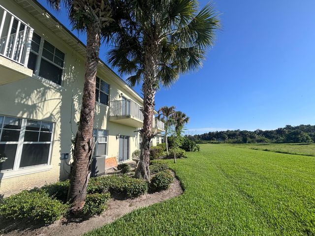 3902 Sabal Way, Fort Pierce, FL 34981