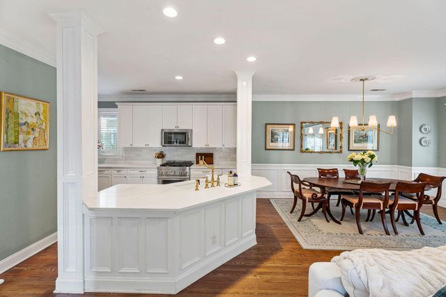 1093 Mathis Ferry Road, Mount Pleasant, SC 29464
