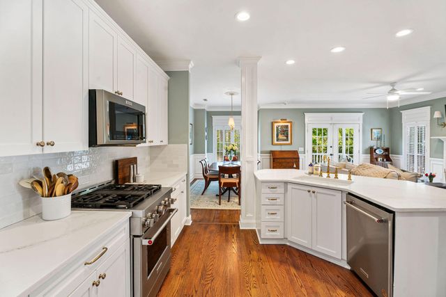 1093 Mathis Ferry Road, Mount Pleasant, SC 29464