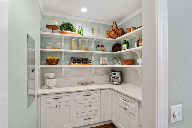 1093 Mathis Ferry Road, Mount Pleasant, SC 29464