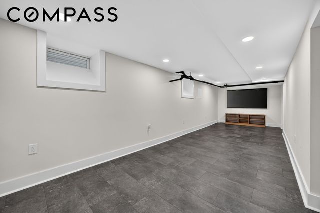 68-10 Caldwell Avenue, New York City, NY 11378
