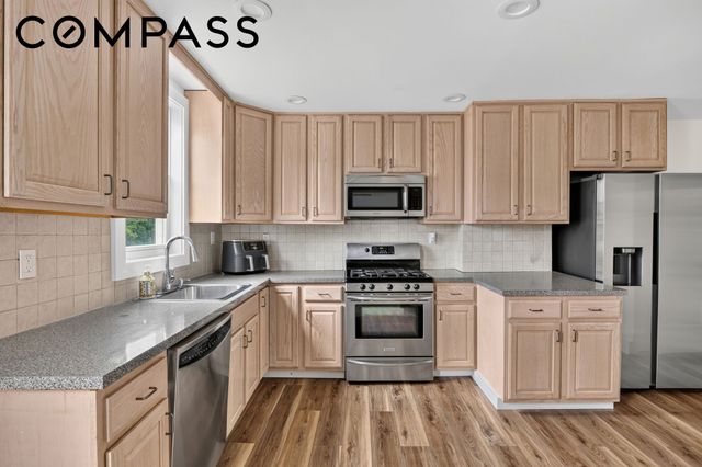 68-10 Caldwell Avenue, New York City, NY 11378