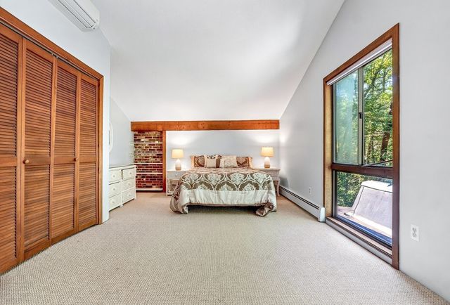 26 Old Stagecoach Rd, Bedford, MA 01730