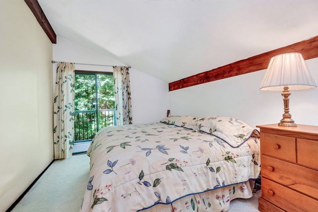 26 Old Stagecoach Rd, Bedford, MA 01730
