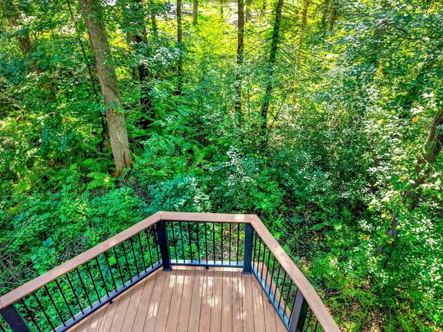 26 Old Stagecoach Rd, Bedford, MA 01730