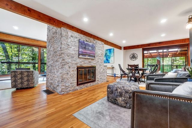26 Old Stagecoach Rd, Bedford, MA 01730